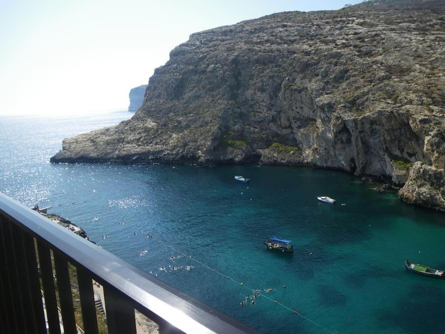 Апартаменты Seafront Penthouse With Terrace In Xlendi, Gozo Экстерьер фото